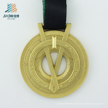 China Supply Zinc Alloy Antique Gold Trophy Medal for Russia